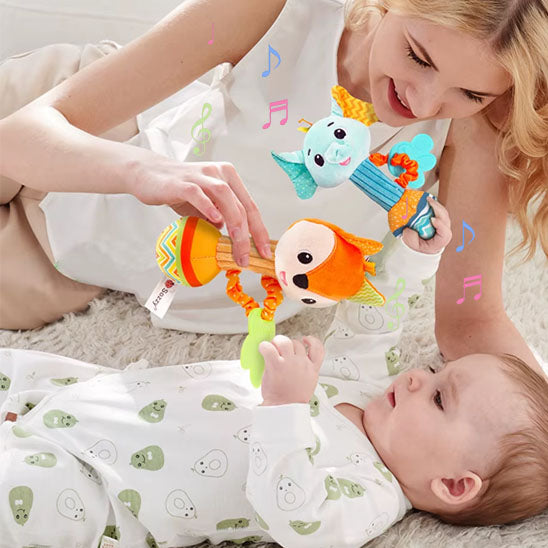 hochet-bebe-peluche-eveil-sensoriel-textures-variees-couleurs-vives