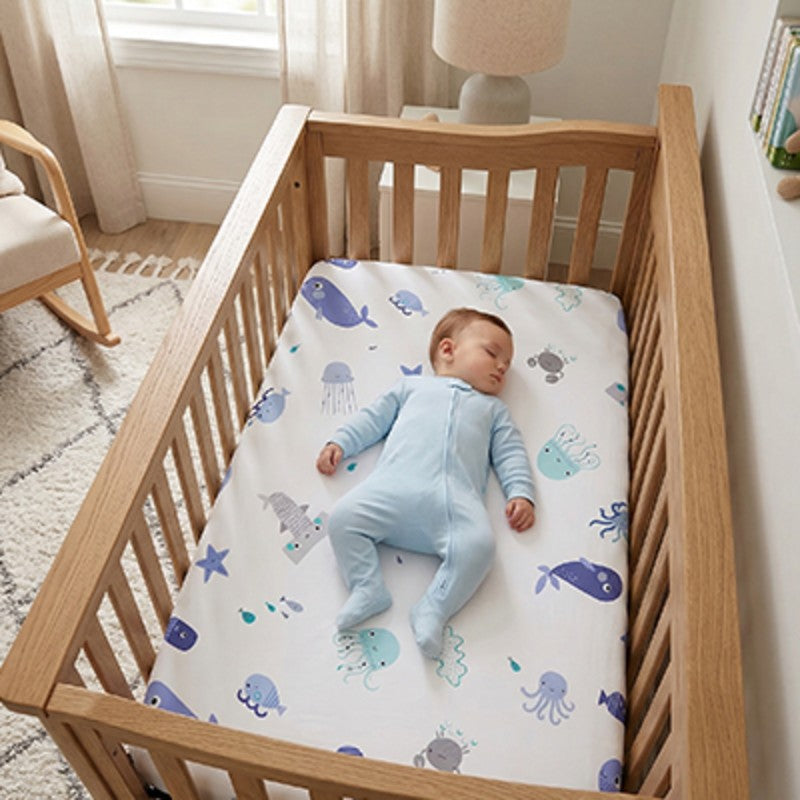 Drap housse bébé océan baleines et méduses