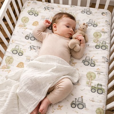 Drap housse lit bébé motif tracteurs