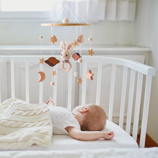 Mobile bebe lapin lune