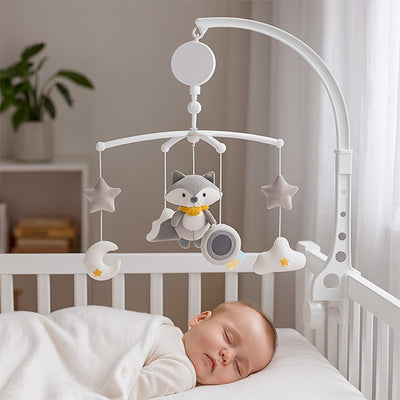 mobile bébé au-dessus du lit
