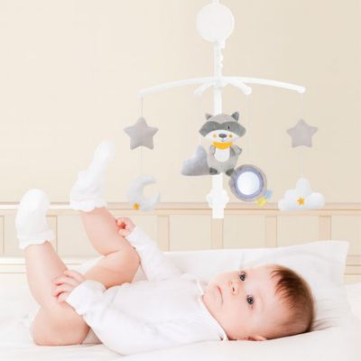 Mobile bébé raton laveur en peluche douce