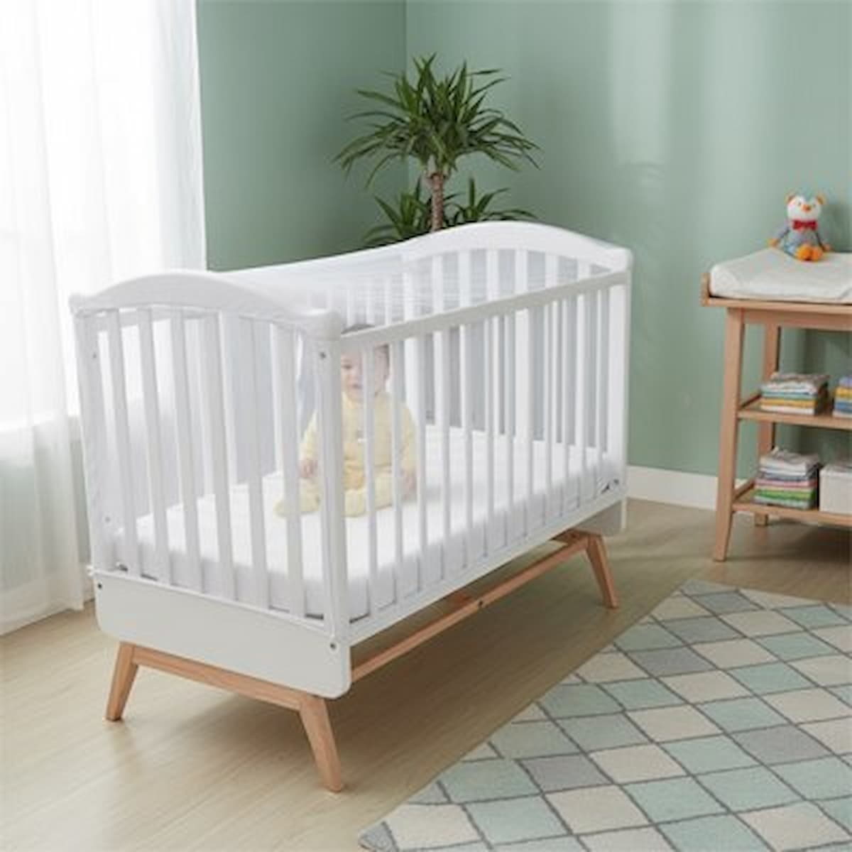 Moustiquaire lit bébé blanche chambre
