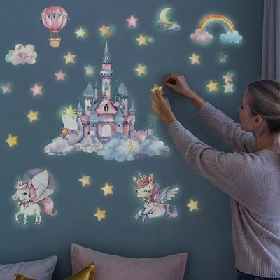 Pose d'une étoile autour du château de princesse