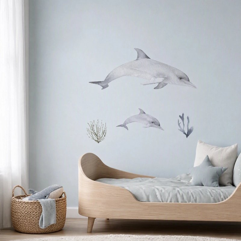 Stickers dauphins et algues aquarelle sur mur bleu clair