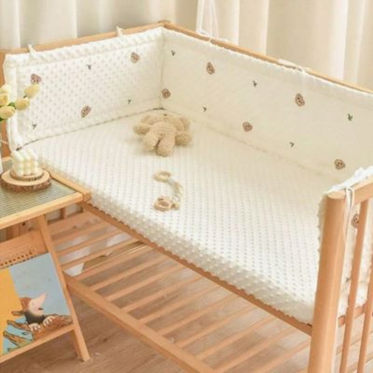 Tour de lit bébé motif ourson minky doux