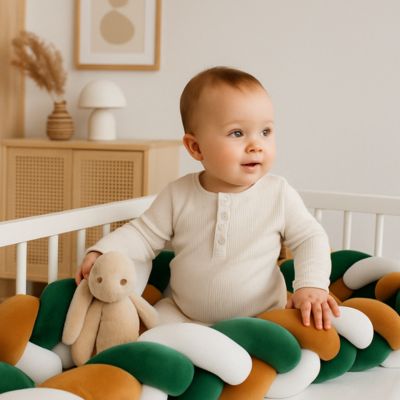 TRESSE DE LIT BEBE - VERT, OCRE ET BLANC - Bambins Shopping